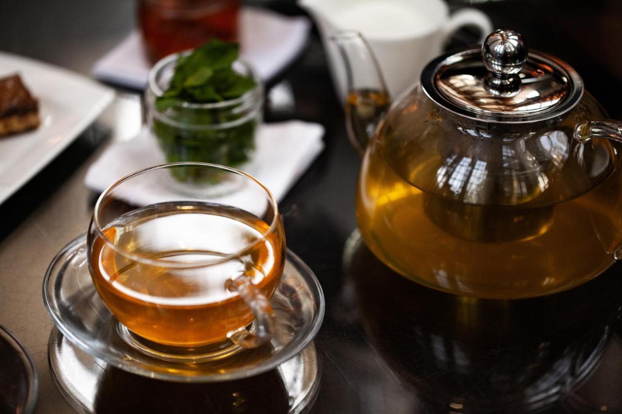 Four Seasons Hotel Ar Riyad Esterno foto A pot of tea