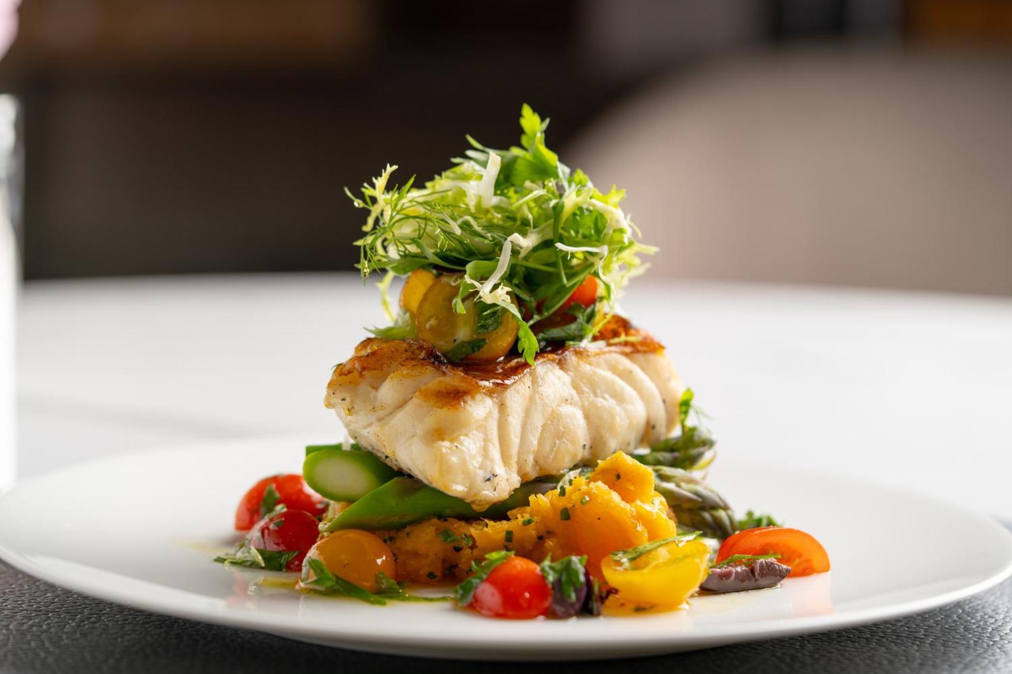 Four Seasons Hotel Ar Riyad Esterno foto A plate of food